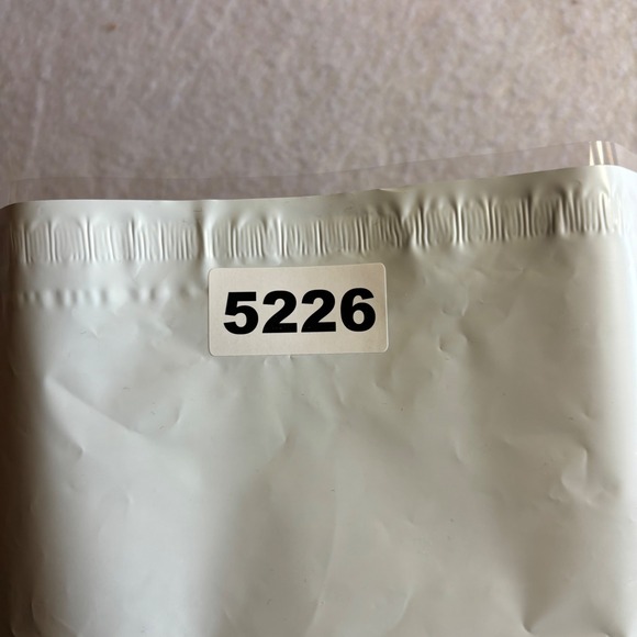 UNTUCKit Pinord Men's Medium Slim Fit Blue Plaid Long Sleeve Button Down Shirt - Picture 9 of 9